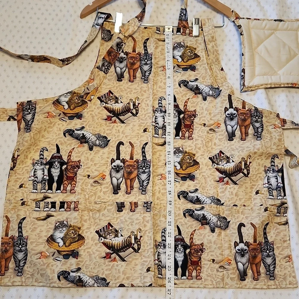 Kitten Print  Print Apron and Pot Holder Annies Pretty Print
